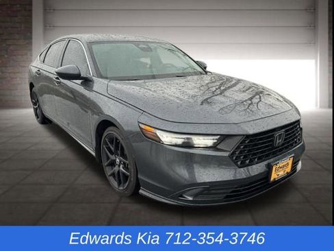 Used 2024 Honda Accord EX image 29