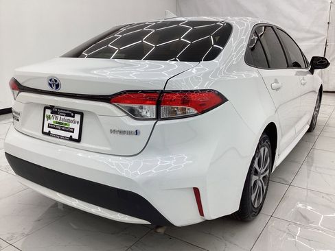 Used 2022 Toyota Corolla LE FWD image 8
