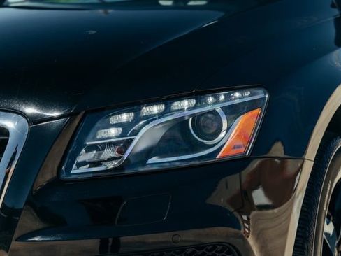 Used 2011 Audi Q5 3.2 Premium Plus w/ Audi MMI Navigation Plus Pkg image 52