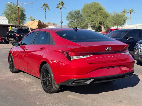 Used 2021 Hyundai Elantra SEL w/ Convenience Package FWD image 6