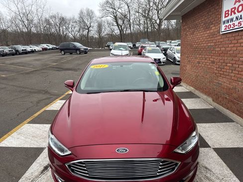 Used 2017 Ford Fusion SE w/ Fusion SE Technology Package image 7