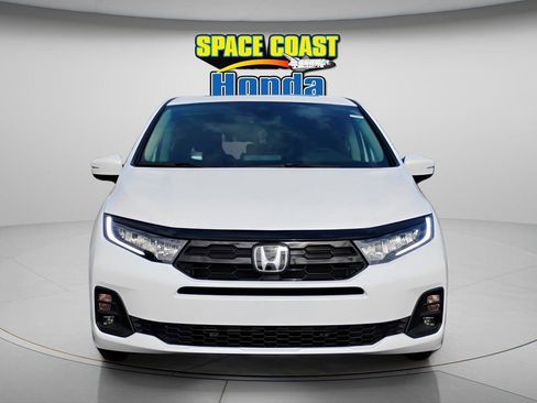 New 2026 Honda Odyssey Touring image 2