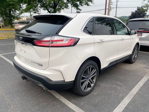 Used 2020 Ford Edge Titanium w/ Class II Trailer Tow Package AWD/4WD image 3
