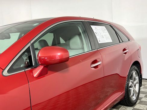 Used 2010 Toyota Venza AWD image 13