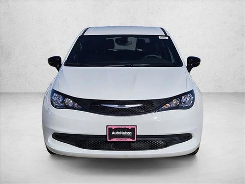 New 2025 Chrysler Voyager LX image 2