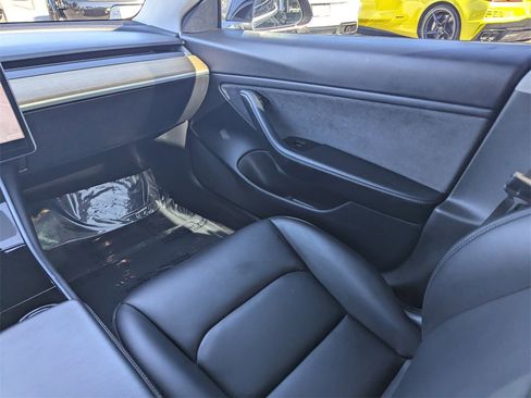Used 2018 Tesla Model 3 Long Range image 8