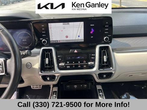 Certified 2023 Kia Sorento SX Prestige AWD/4WD image 36