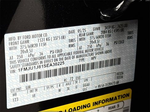 Used 2025 Ford Expedition Active image 36