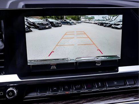 New 2026 GMC Sierra 1500 Elevation image 19