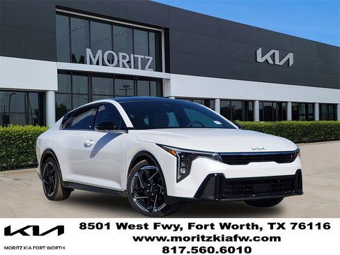 New 2025 Kia K4 GT-Line image 1