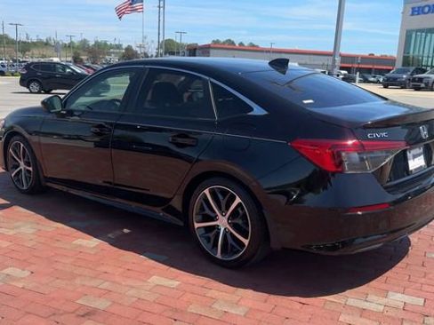 Certified 2024 Honda Civic Touring image 9