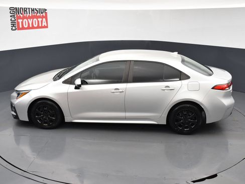 Used 2023 Toyota Corolla LE FWD image 17