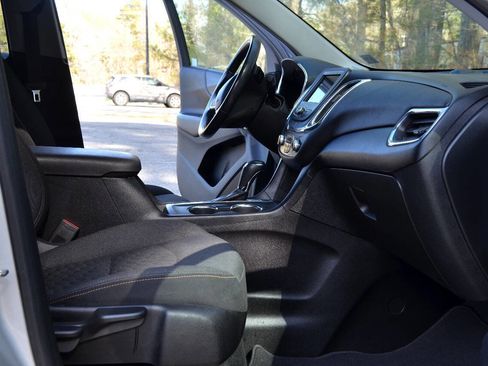 Used 2019 Chevrolet Equinox LT image 9