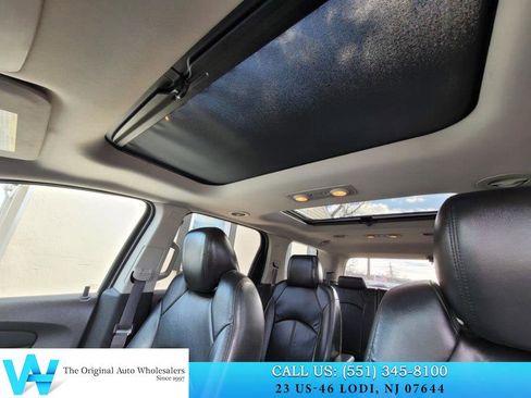 Used 2011 GMC Acadia SLT image 11