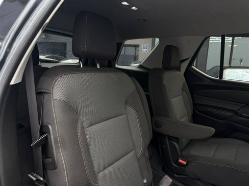 Used 2018 Chevrolet Traverse LT FWD image 35