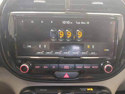 Used 2022 Kia Soul EX image 25