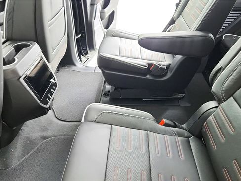 New 2026 GMC Yukon AT4 Ultimate AWD/4WD image 21