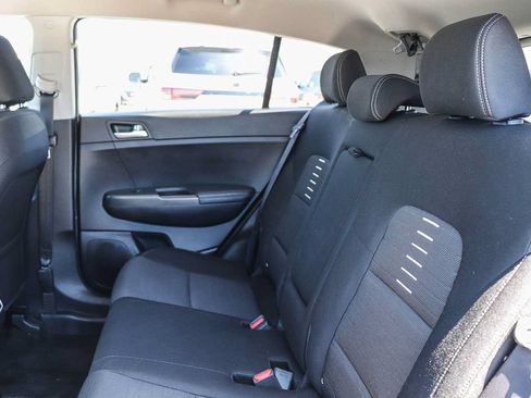 Used 2018 Kia Sportage LX FWD image 18