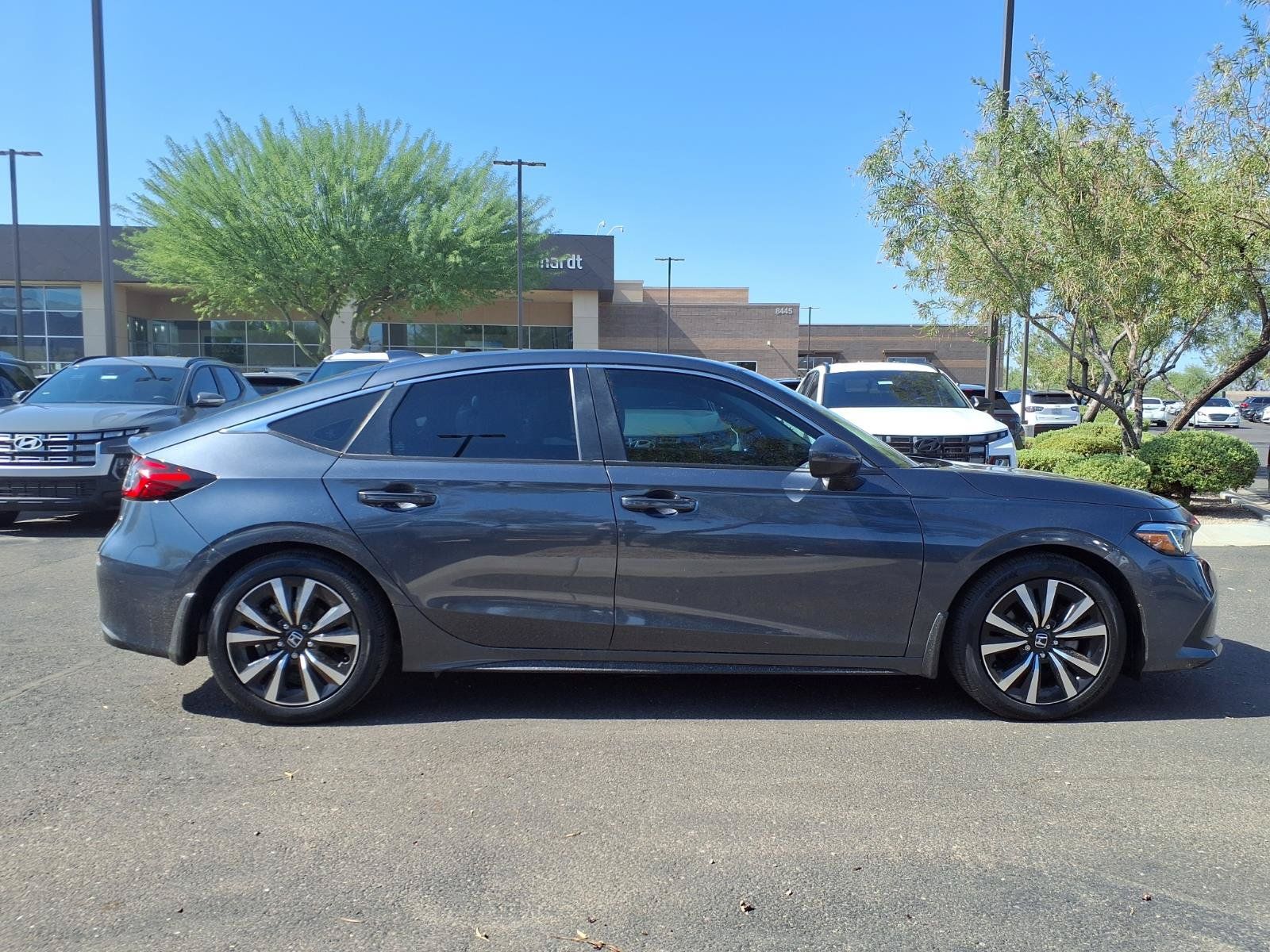 Used 2024 Honda Civic EX-L image 7
