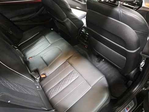 Used 2023 BMW M550i xDrive w/ Executive Package AWD/4WD image 11