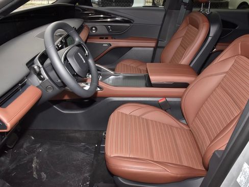 New 2026 Lincoln Nautilus Reserve w/ Jet Appearance Package AWD/4WD image 13
