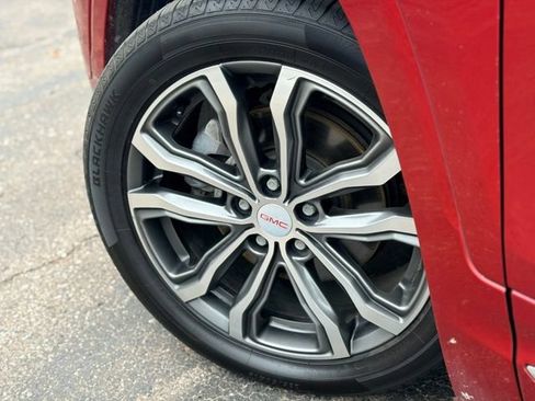 Used 2020 GMC Terrain Denali w/ Denali Premium Package FWD image 29