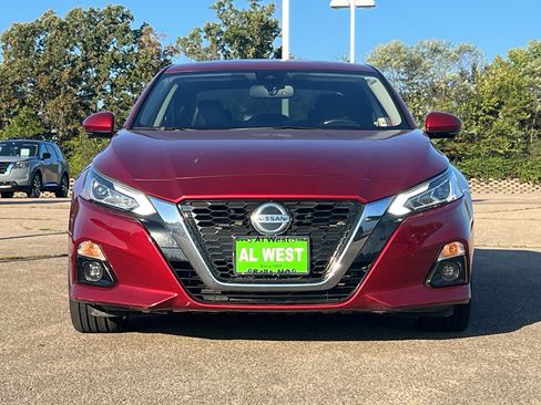 Used 2019 Nissan Altima 2.5 Platinum image 3