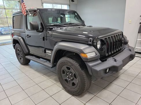 Used 2019 Jeep Wrangler Sport image 8