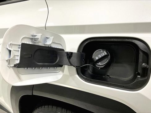 Used 2024 Hyundai Tucson Limited image 43