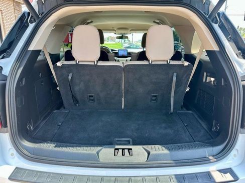 Used 2020 Ford Explorer XLT w/ Equipment Group 202A AWD/4WD image 7
