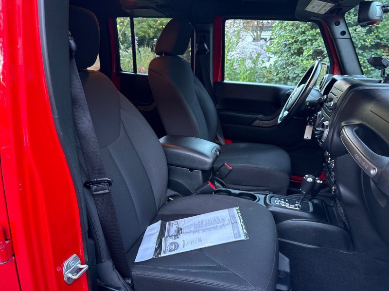 Used 2018 Jeep Wrangler Unlimited Sport S AWD/4WD image 22