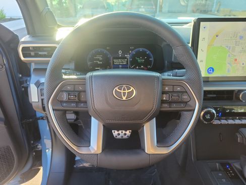Used 2026 Toyota Tacoma TRD Sport w/ TRD Sport Premium Package RWD image 17