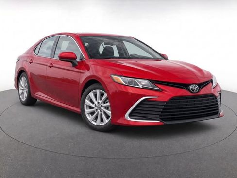 Used 2023 Toyota Camry LE FWD image 2