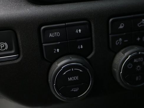 Used 2025 Chevrolet Silverado 3500 LTZ image 23