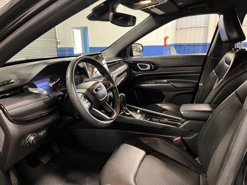 Used 2022 Jeep Compass Altitude image 23