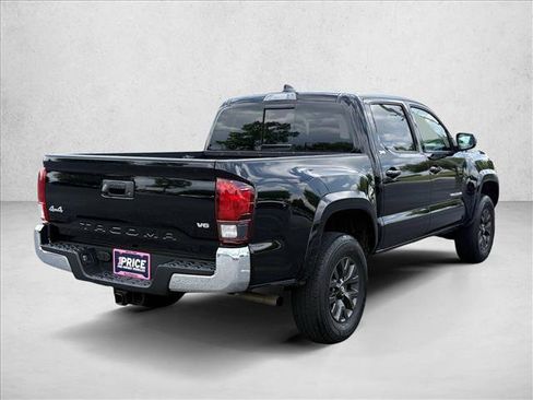 Certified 2023 Toyota Tacoma SR5 AWD/4WD image 5