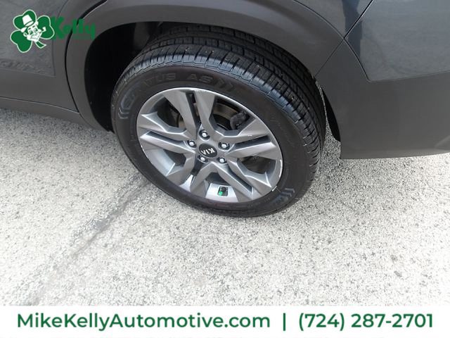Used 2021 Kia Seltos S FWD image 17