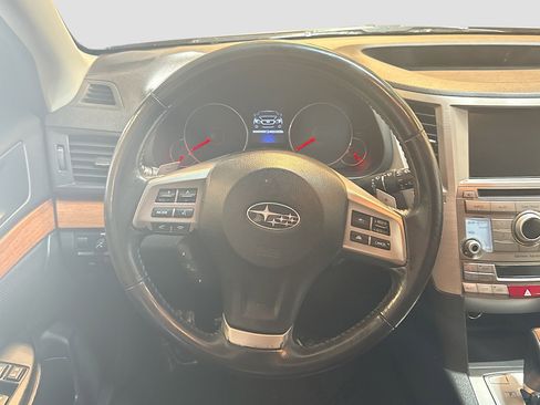Used 2014 Subaru Outback 3.6R Limited image 17