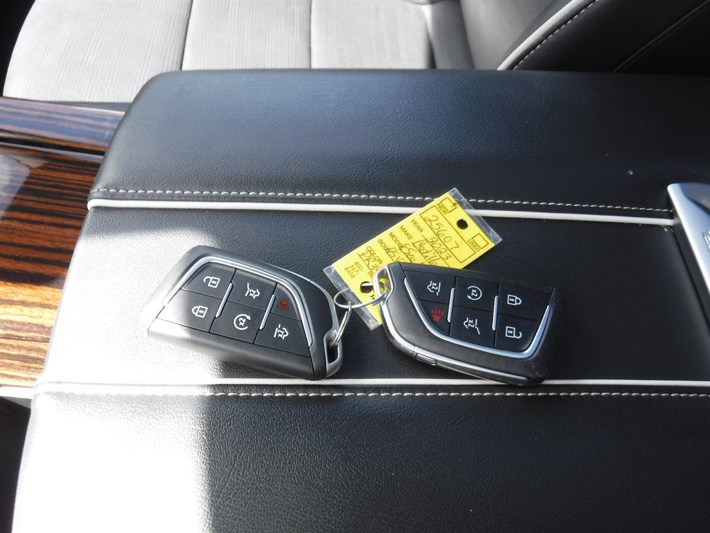 Used 2023 Cadillac Escalade ESV Premium Luxury RWD image 28