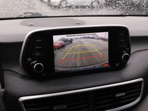 Used 2019 Hyundai Tucson SE image 15