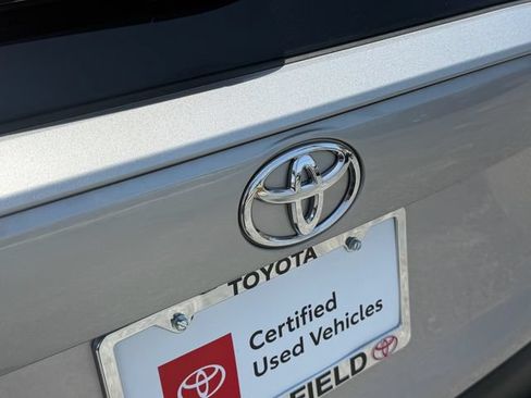 Used 2023 Toyota RAV4 XLE Premium FWD image 16