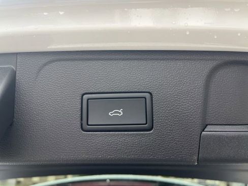 New 2026 Volkswagen Atlas SE image 29