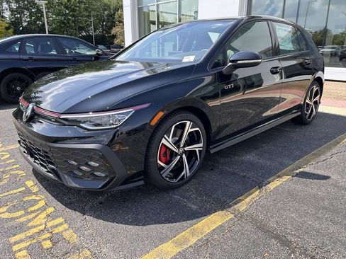 New 2025 Volkswagen GTI SE image 3