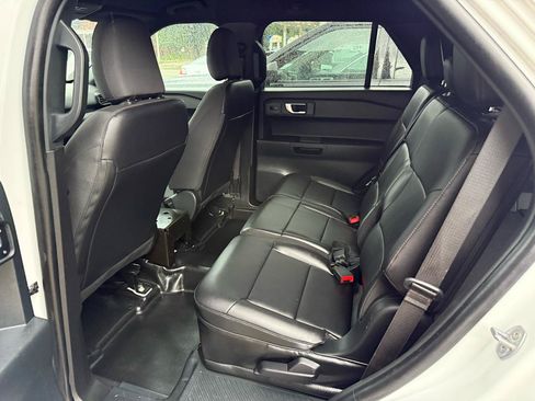 Used 2023 Ford Explorer 4WD Police Interceptor image 12