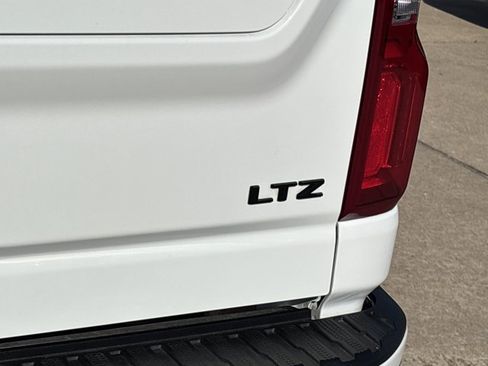 Used 2024 Chevrolet Silverado 2500 LTZ w/ LTZ Plus Package AWD/4WD image 5