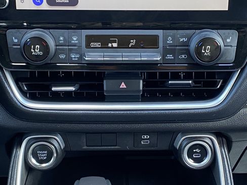 Certified 2025 Toyota Grand Highlander AWD image 15