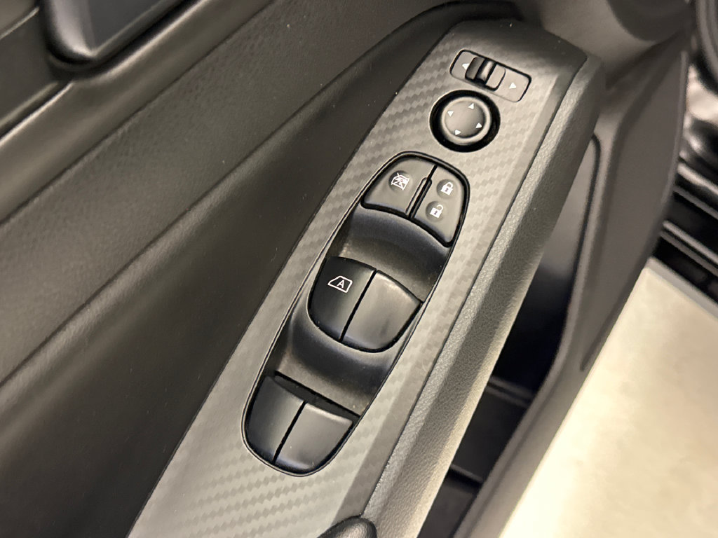 Used 2024 Nissan Altima 2.5 S FWD image 18