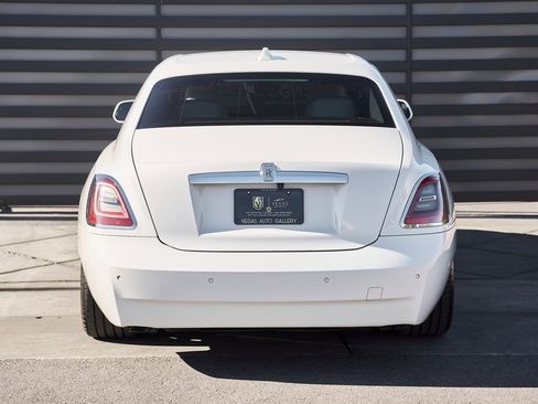 Used 2023 Rolls-Royce Ghost Base w/ Ghost Package image 14