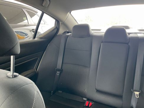 Used 2025 Nissan Altima 2.5 SV image 39