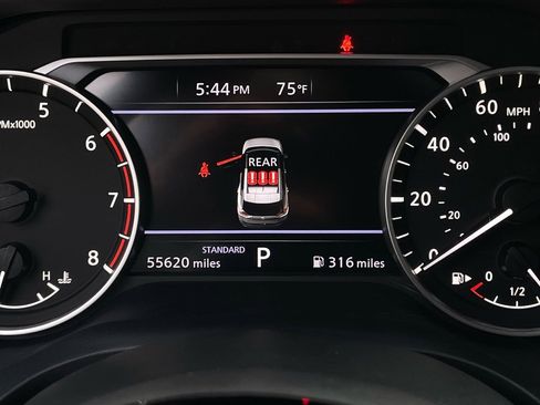 Used 2023 Nissan Rogue SV image 16